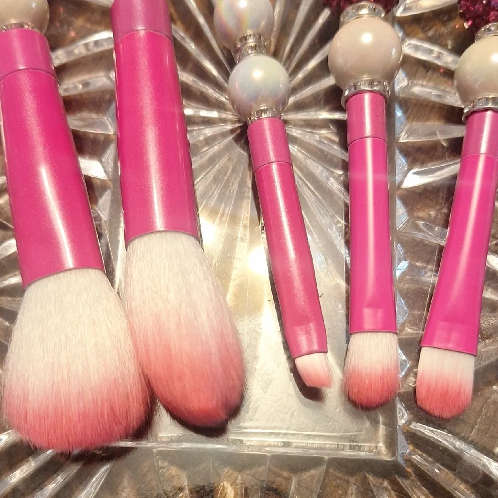 Elegant Pink and White Makeup Brush Set